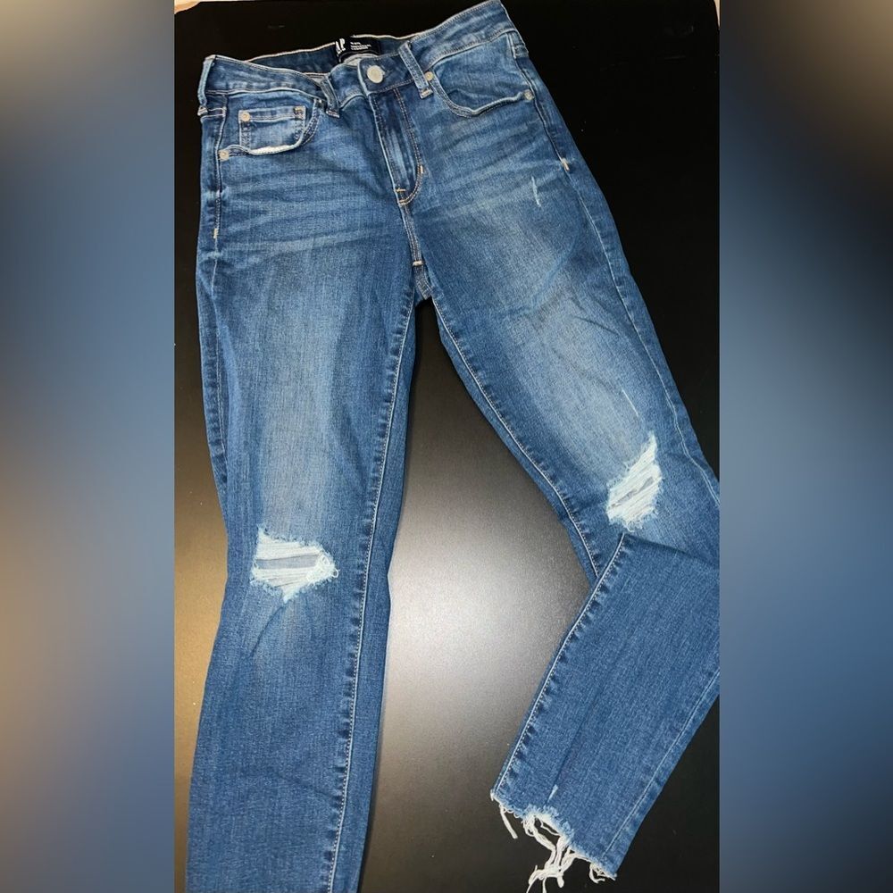 GAP Denim Blue Universal distressed Jean Legging Raw Hem Size 27 Long EUC